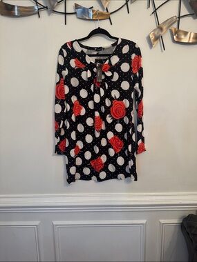 Women’s Black Polka Dot & Red Rose Long Sleeve Top